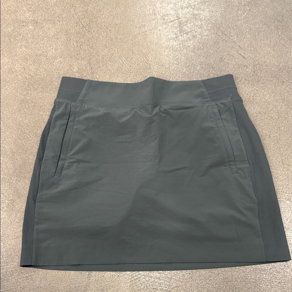 Athleta Charcoal Mini Skirt - Picture 1 of 2